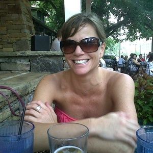 Meet your Posher, Cynthia